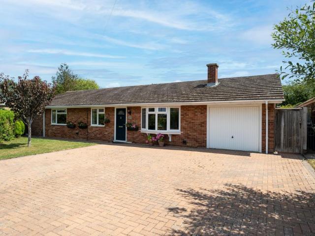Bungalow for sale in Arrington, Cambridgeshire