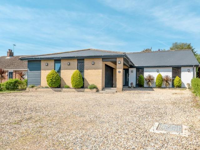 Bungalow for sale in Stokesby, Norfolk