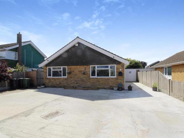 Bungalow for sale in Stokesby, Norfolk