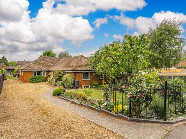 Bungalow for sale in Besthorpe, East Tuddenham