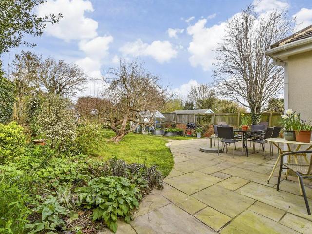 Bungalow for sale in Upper Walmer, Ash