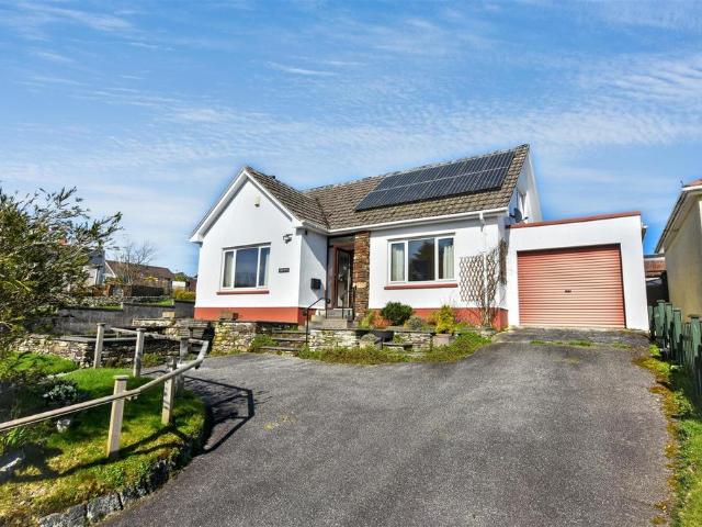Bungalow for sale in Stithians