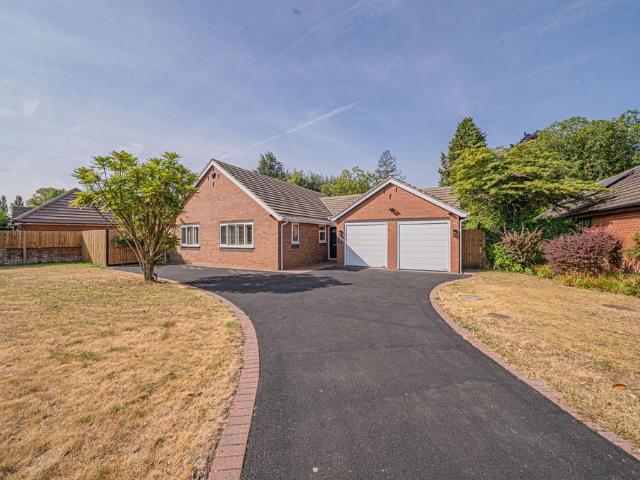 Bungalow for sale in Knowle, West Midlands