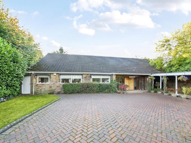 Bungalow for sale in St Albans, Five Acres
