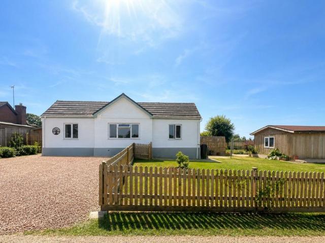 Bungalow for sale in Bromsberrow Heath, Gloucestershire