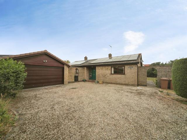 Bungalow for sale in Bedingfield, Suffolk