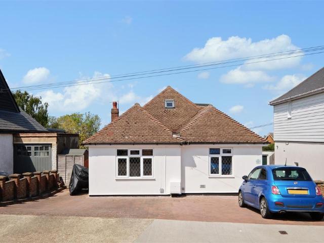 Bungalow for sale in Thurston Park, The Bridge