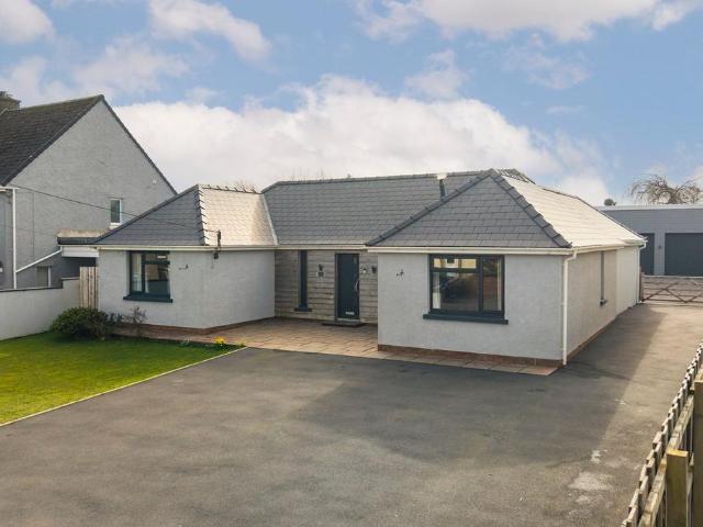 Bungalow for sale in Lampeter Velfrey, Tavernspite