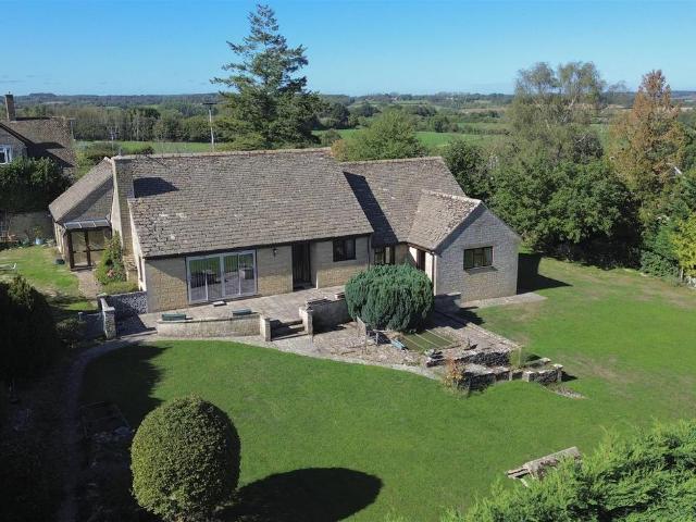 Bungalow for sale in North Leigh, West Oxfordshire