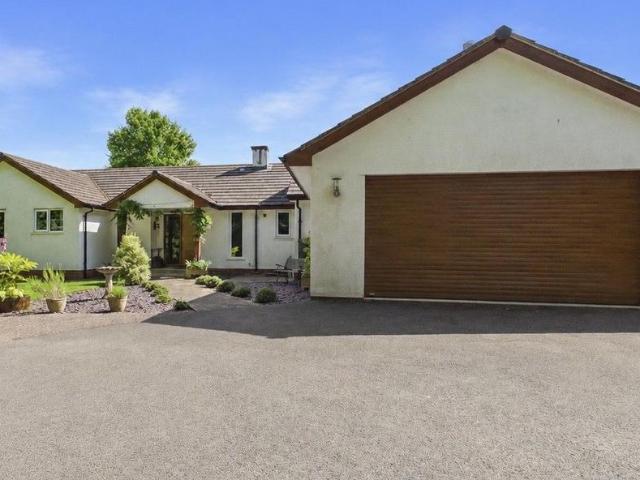 Bungalow for sale in West Hill, Budlake