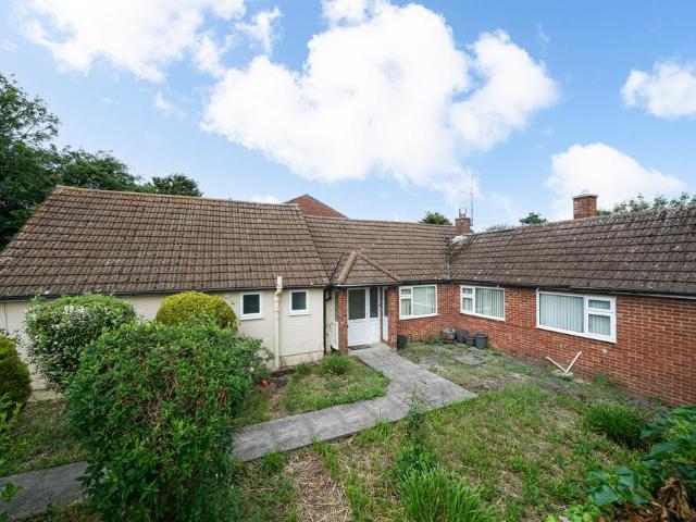 Bungalow for sale in Bedgrove, Aylesbury