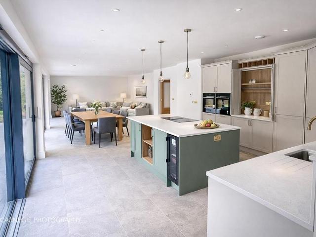 Bungalow for sale in Pouchen End, Hertfordshire