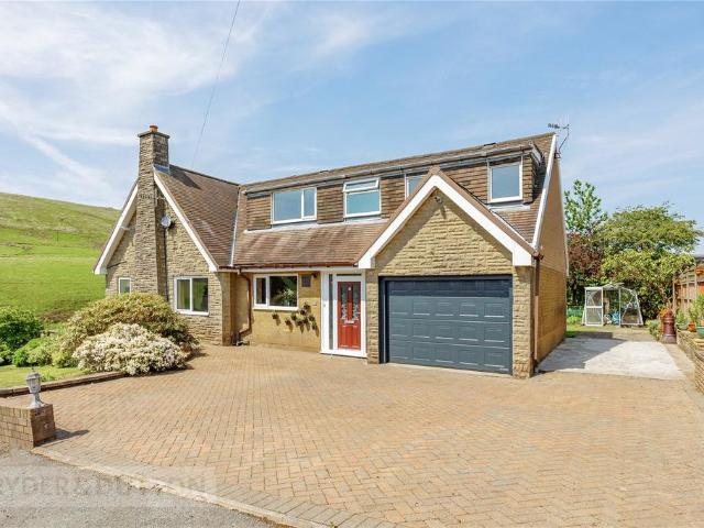 Bungalow for sale in Saddleworth, Pendock