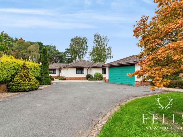 Bungalow for sale in St. Leonards and St. Ives, Ashley Heath