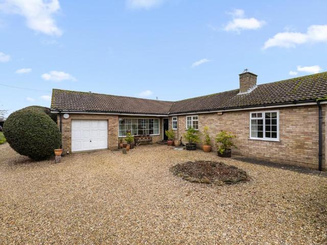Bungalow for sale in Barholm, Lincolnshire