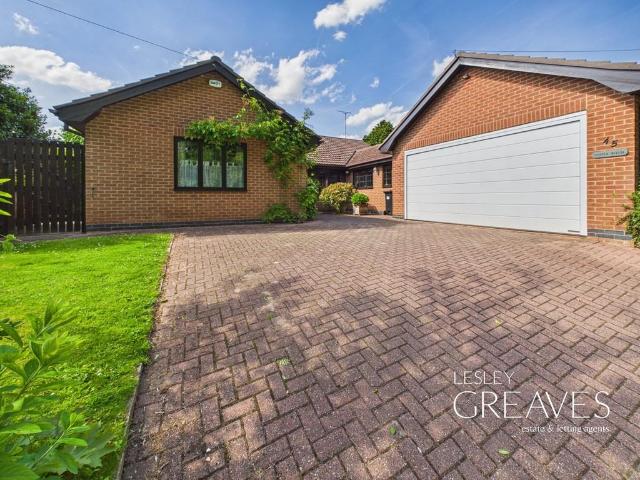 Bungalow for sale in Gedling