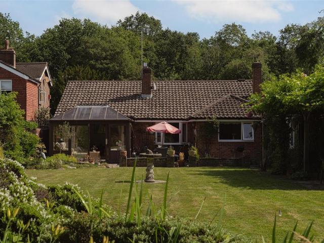 Bungalow for sale in Hillview, Surrey