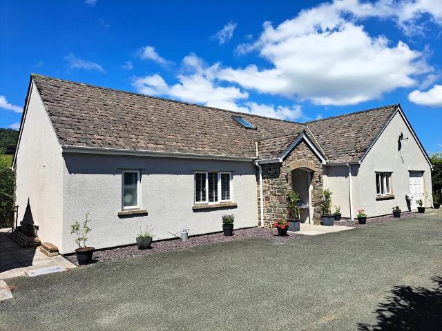 Bungalow for sale in Sennybridge, Wales