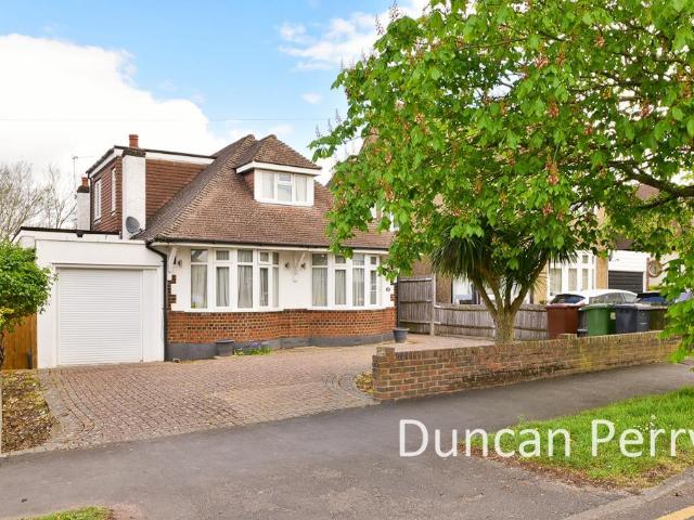 Bungalow for sale in Potters Bar, Hertfordshire