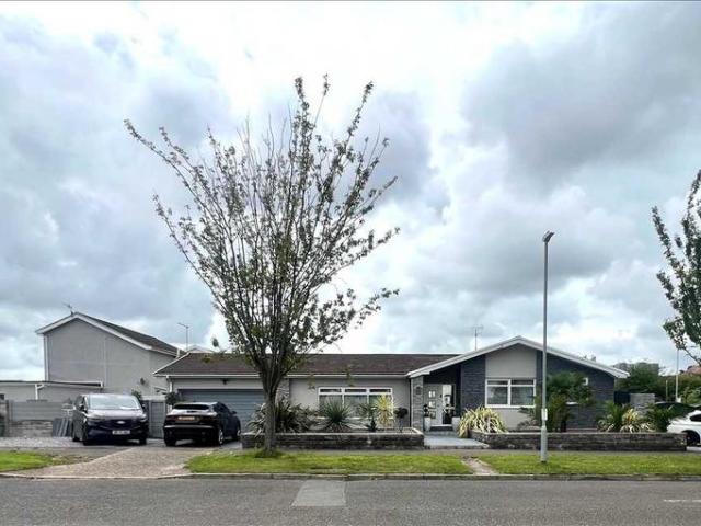 Bungalow for sale in Nangreaves, Wales