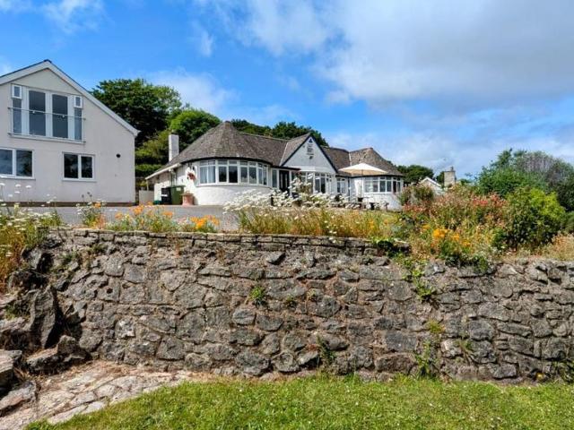 Bungalow for sale in Shaldon, Teignbridge