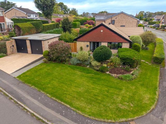 Bungalow for sale in High Legh