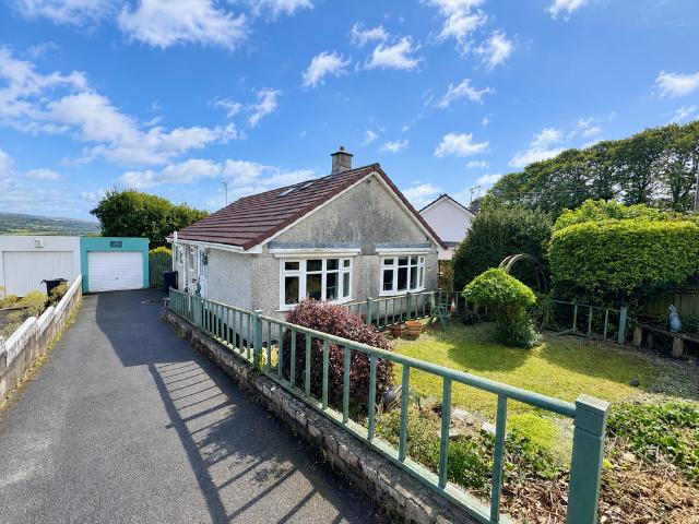 Bungalow for sale in Mount Wise