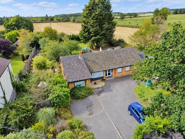 Bungalow for sale in Bedford