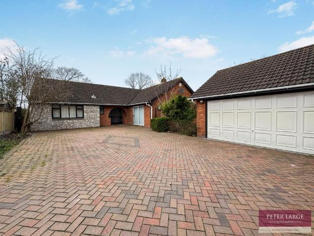 Bungalow for sale in Rhuddlan