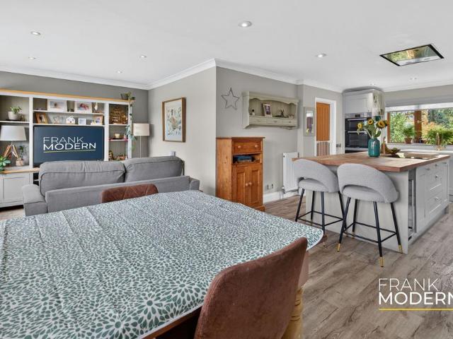 Bungalow for sale in Uffington, South Kesteven
