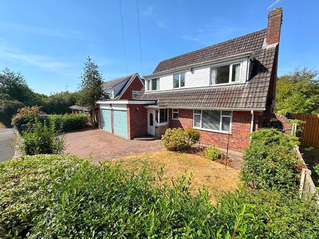 Bungalow for sale in Barbourne, Worcestershire