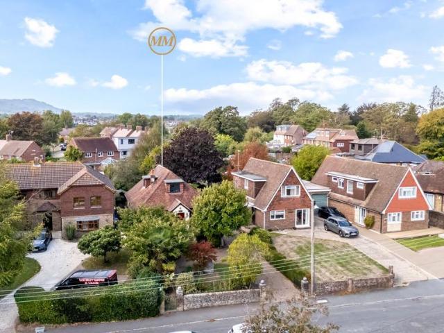 Bungalow for sale in Upper Beeding, Horsham