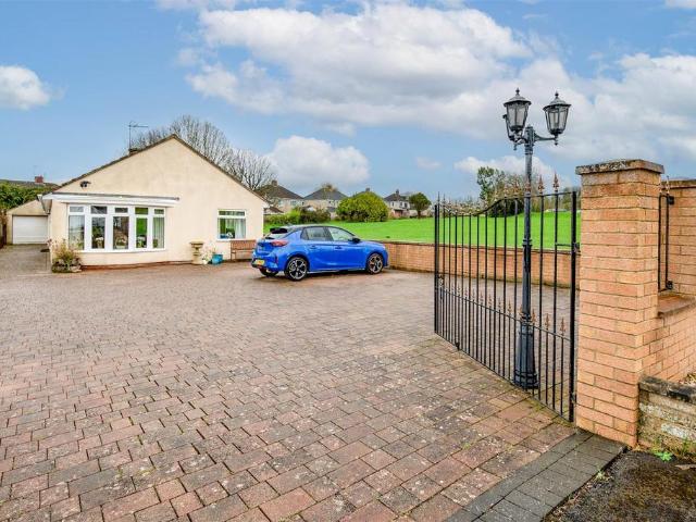 Bungalow for sale in Saltford, Bath And North East Somerset
