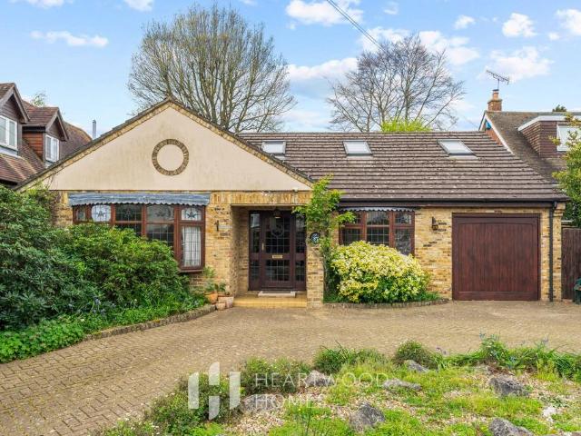 Bungalow for sale in St Albans, Five Acres