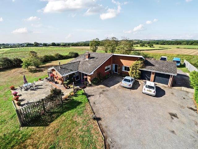 Bungalow for sale in Bolton Low Houses, Hampshire