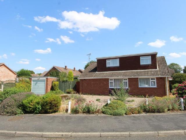 Bungalow for sale in Stanford On Avon, Leicestershire