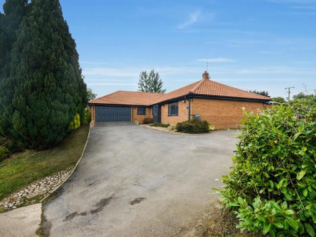 Bungalow for sale in Duton Hill, Essex