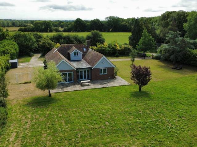 Bungalow for sale in Lower Dicker, Cross In Hand