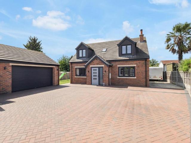 Bungalow for sale in Glasshoughton, Castleford