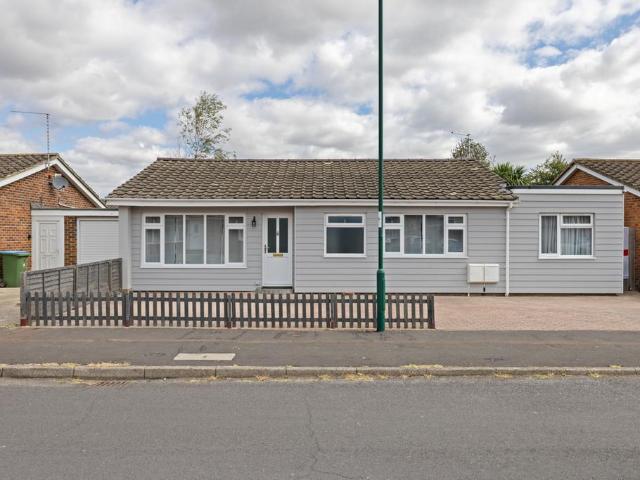 Bungalow for sale in Rose Green, Clapham
