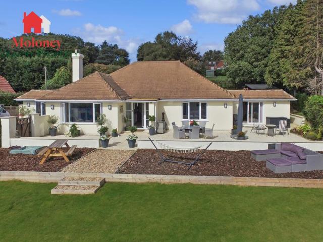 Bungalow for sale in Cackle Street, Heathlands