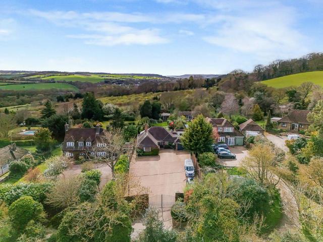 Bungalow for sale in The Butts, Kent