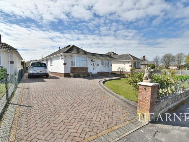 Bungalow for sale in Bear Cross