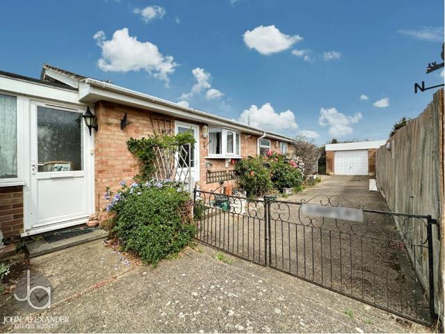 Bungalow for sale in Fordham Heath, Essex