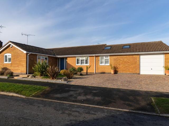 Bungalow for sale in Stanford On Avon, Leicestershire