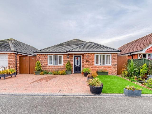 Bungalow for sale in Stokesby, Norfolk