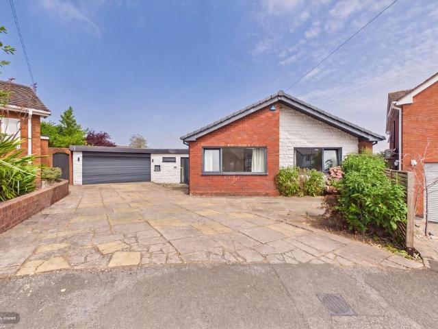 Bungalow for sale in Lichfield, Boley Park