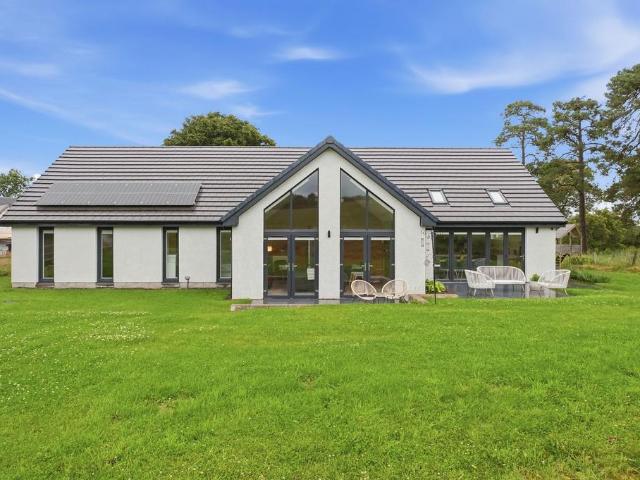 Bungalow for sale in Greenloaning, Scotland