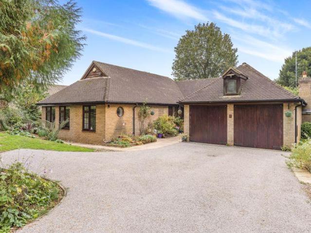 Bungalow for sale in Middleton Cheney, Northamptonshire