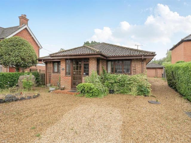 Bungalow for sale in Moulsham Green, Hart